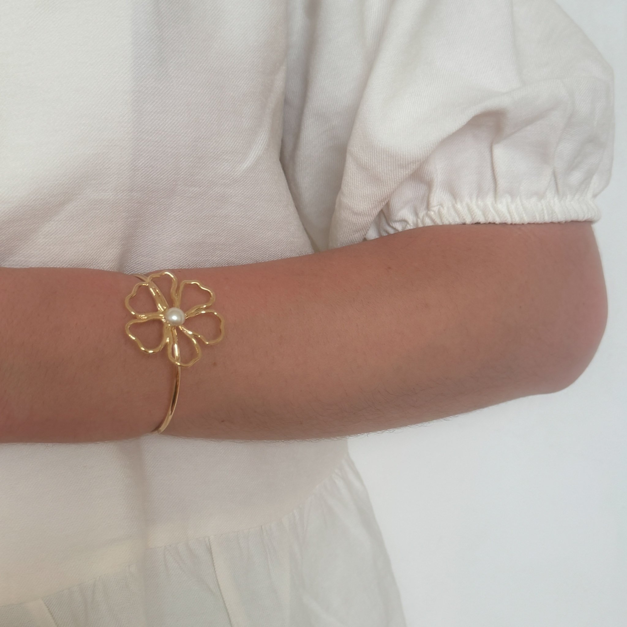 Bracelete - Flor Aramada Pérola