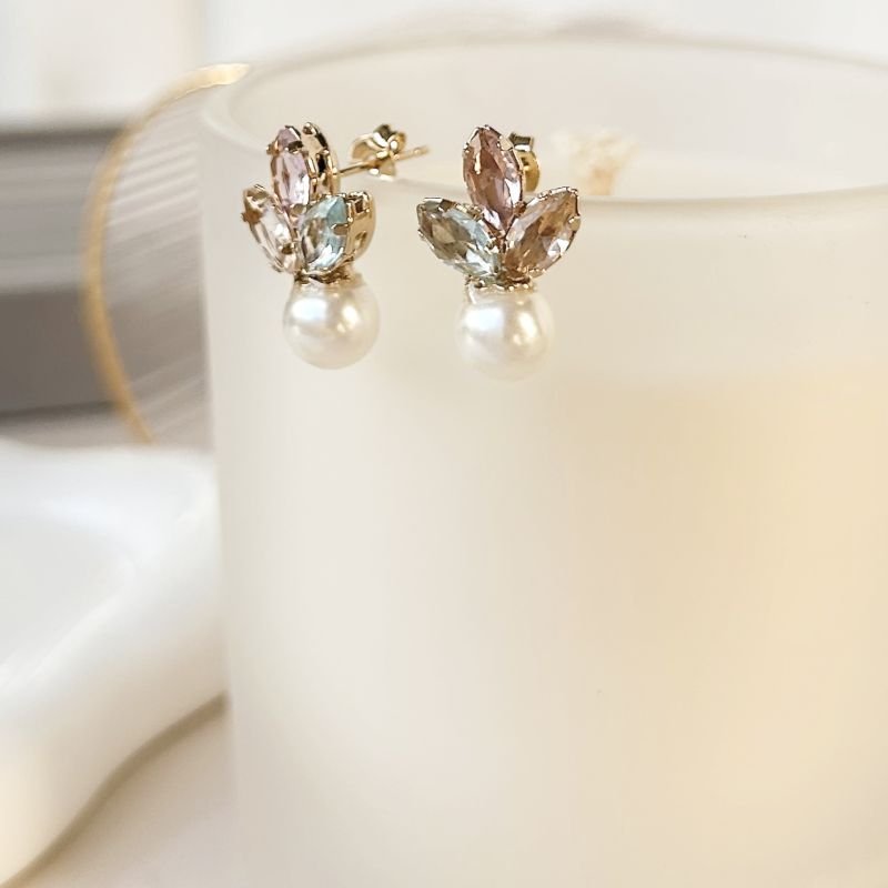 Brinco - Detalhes de Zircônia e Pérola