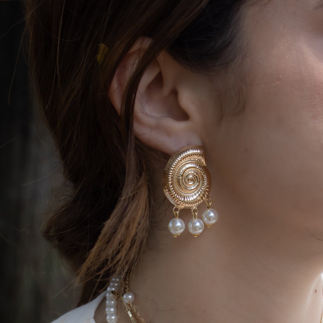 Brinco Grande - Concha e Pérolas