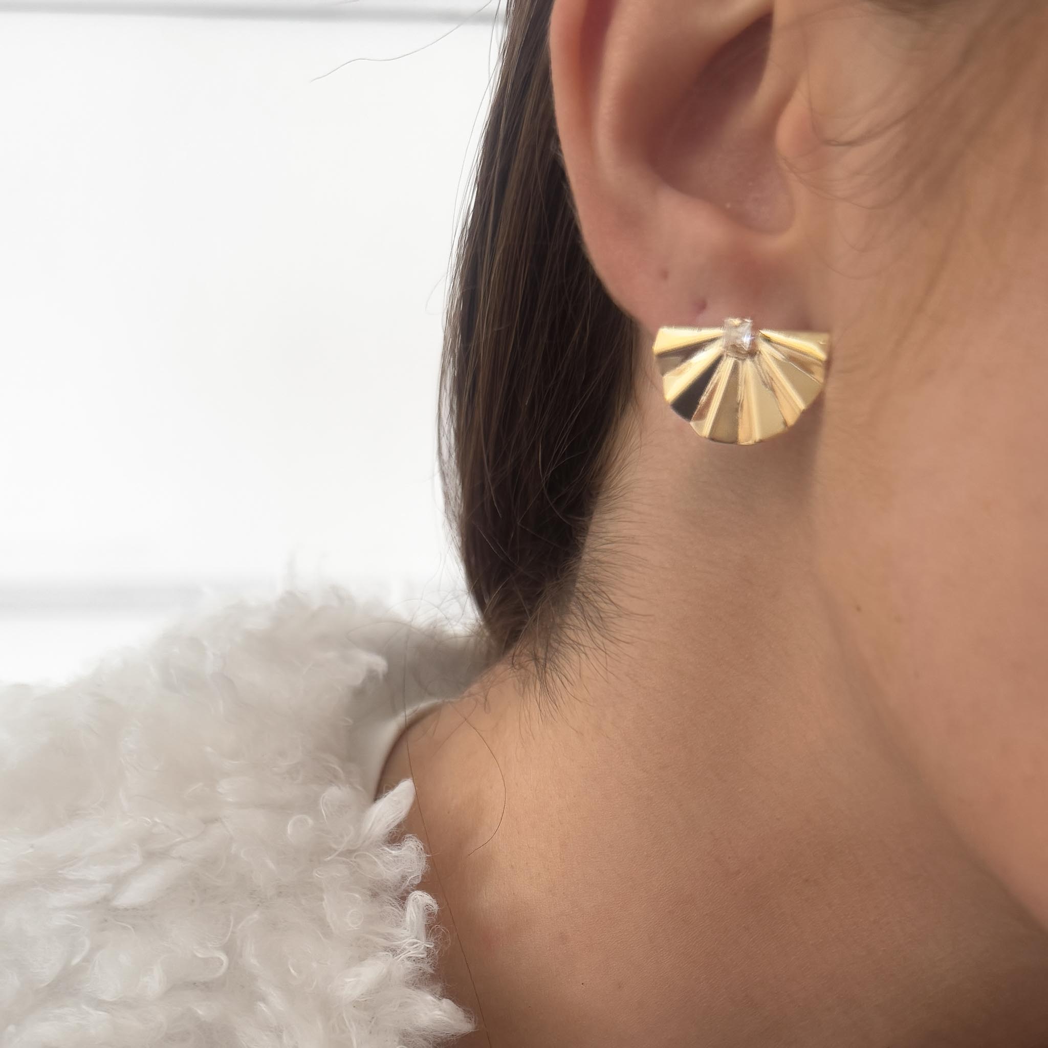 Brinco Médio - Leque e Zircônia