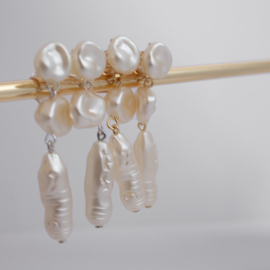 Brinco Médio - Mix de Pérolas Barrocas