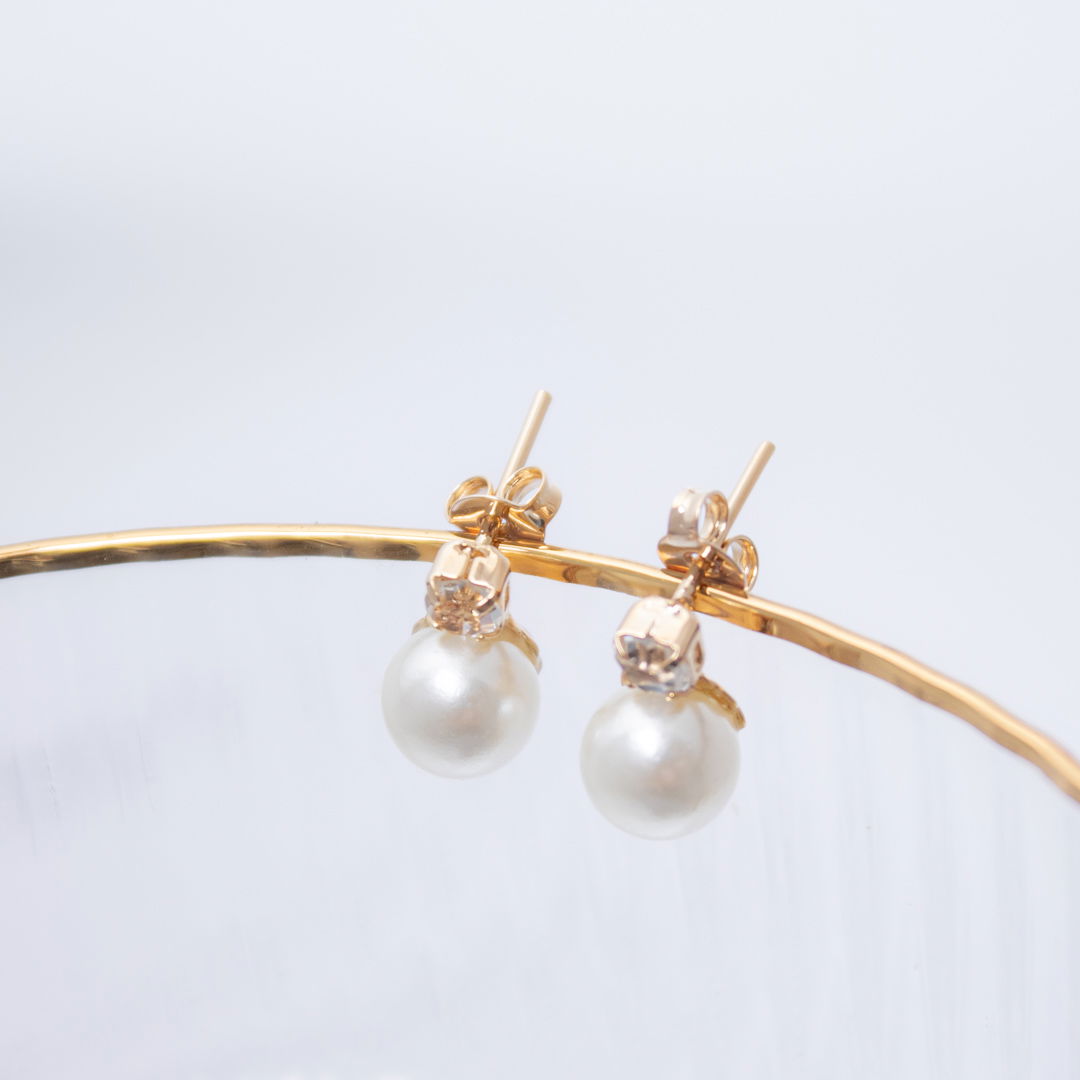 Brinco Pequeno - Pérola e Ponto de Luz