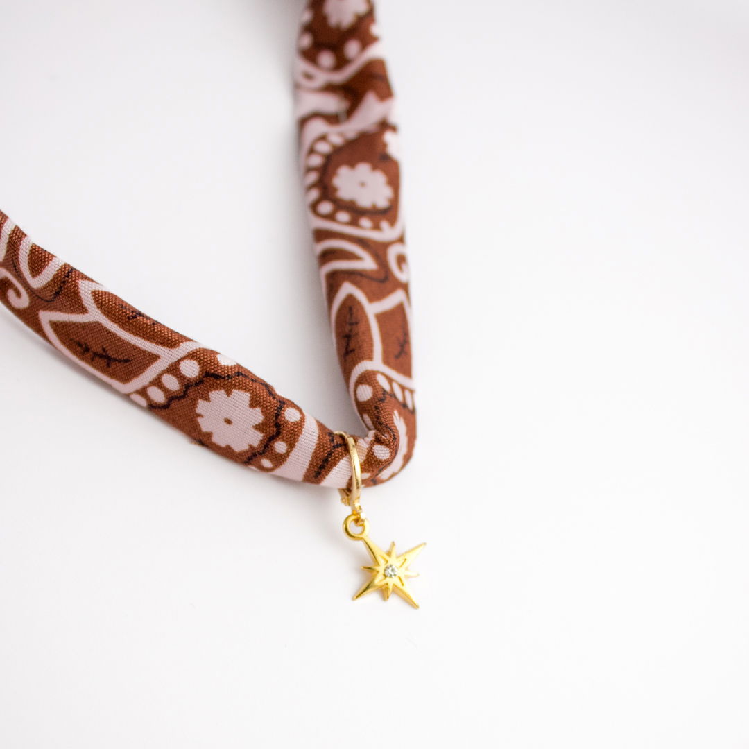 Choker - Bandana (Escolha a Cor e o Pingente)