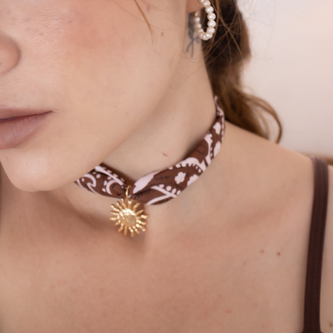 Choker - Bandana Pingente Sol
