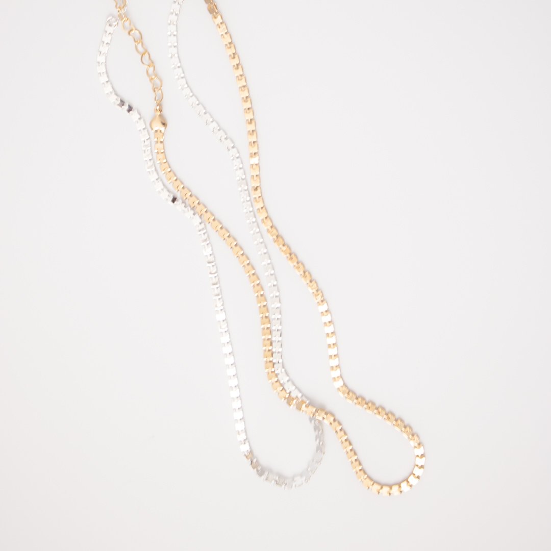 Choker - Corrente Plaquinhas