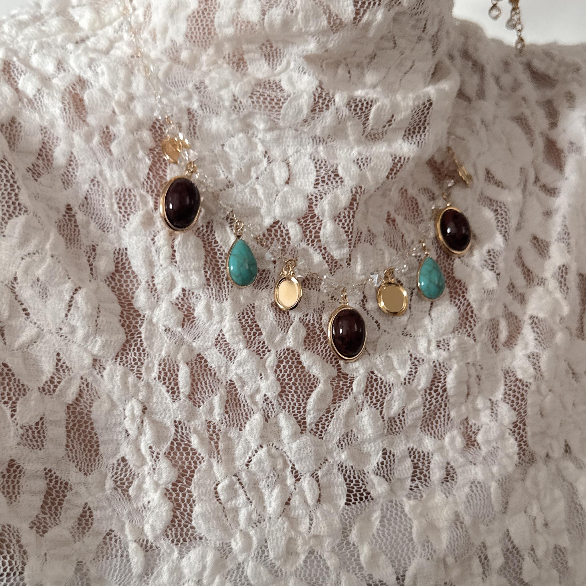 Colar Curto - Mix de Pingentes Boho