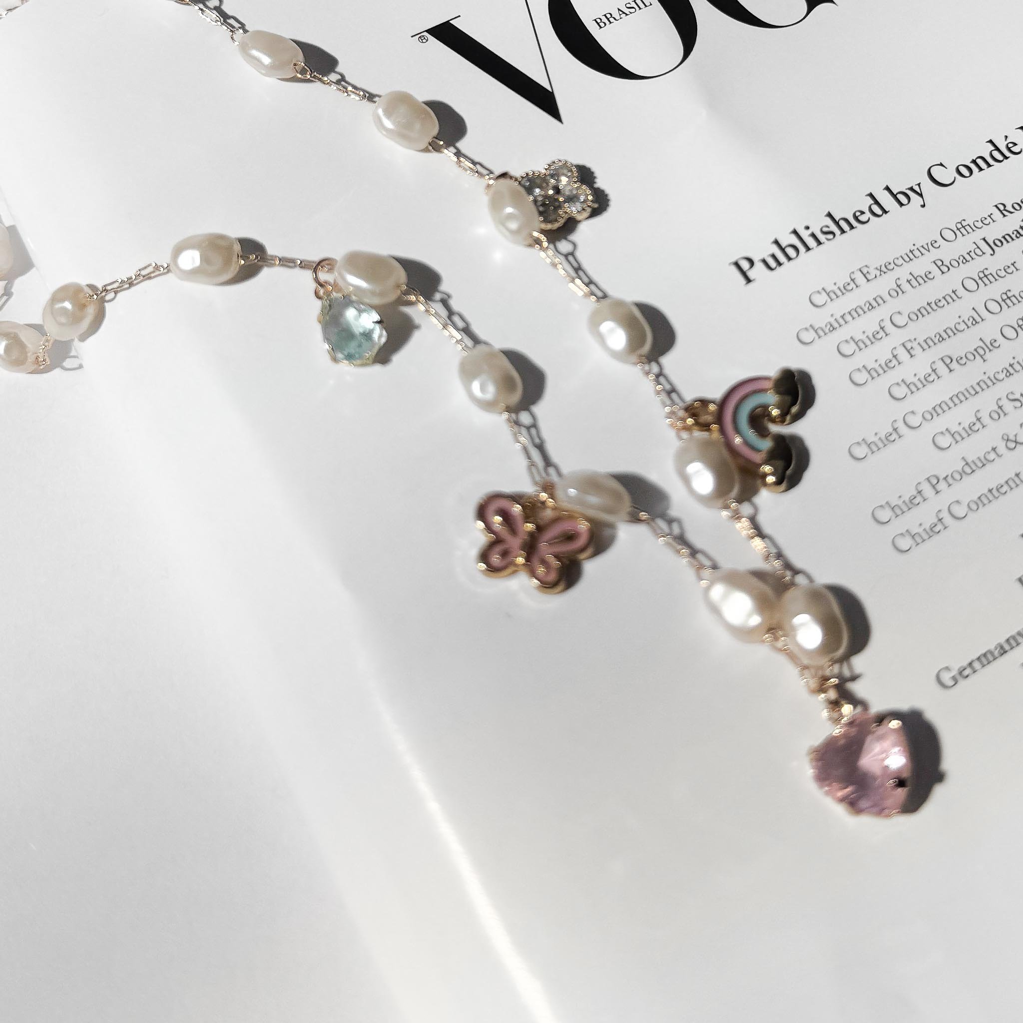 Colar Curto - Mix de Pingentes Pérolas