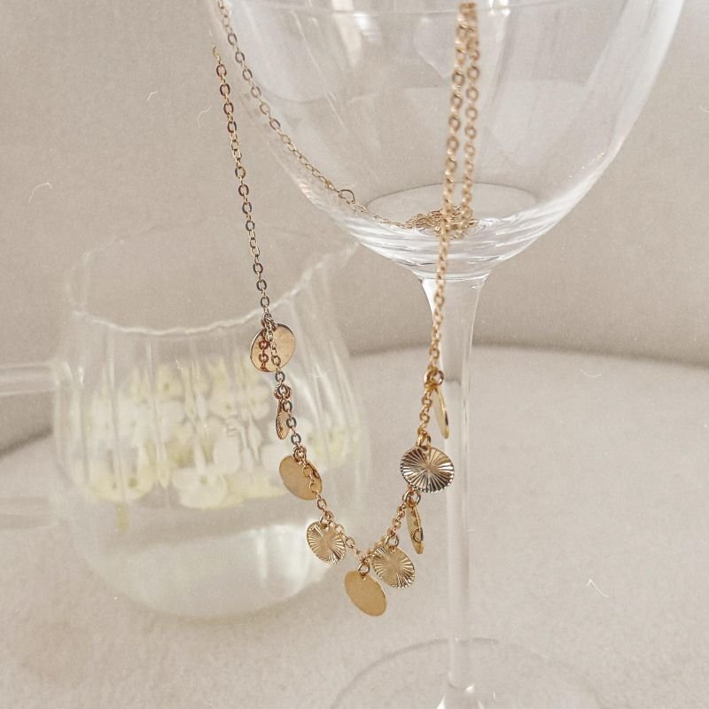 Colar Curto - Moedas Plissada e Lisa