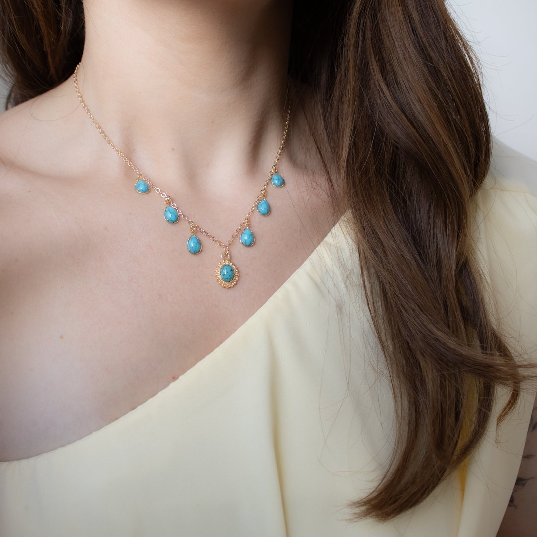 Colar Curto - Pingentes Gotinhas Turquesa