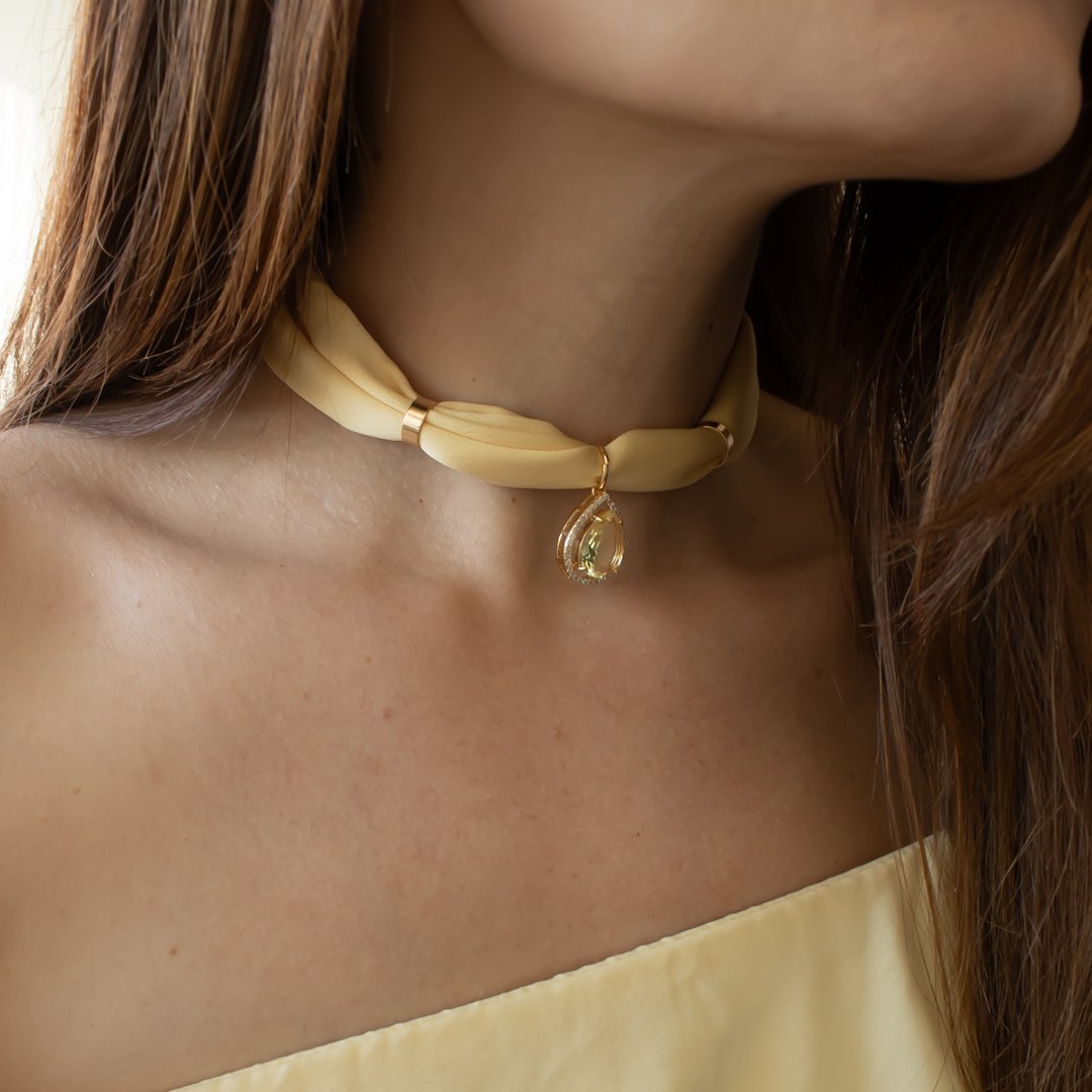 Colar Curto - Amarelo Manteiga