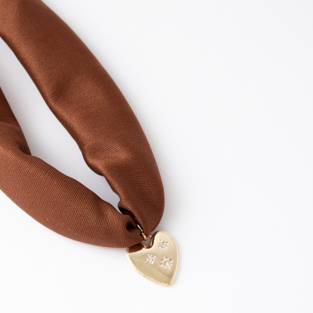 Colar Curto - Lenço Marrom Coração