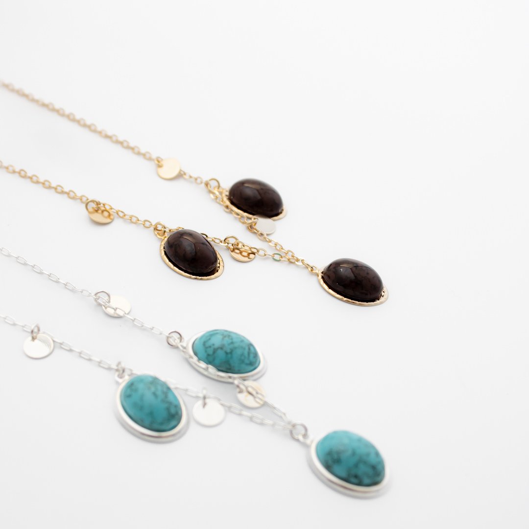 Colar Curto - Medalha Oval Marrom ou Turquesa