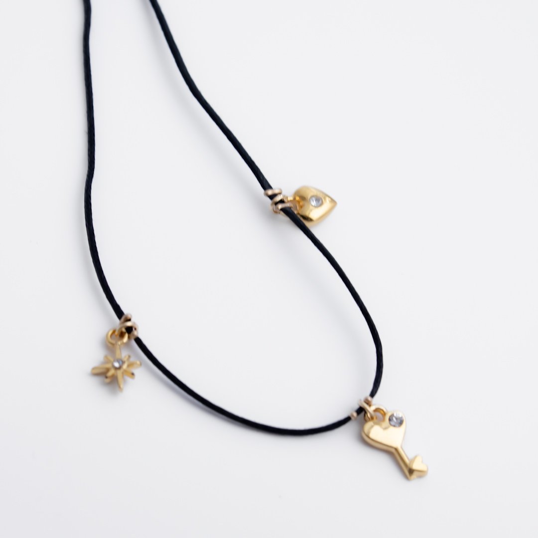 Colar Curto - Pingentinhos