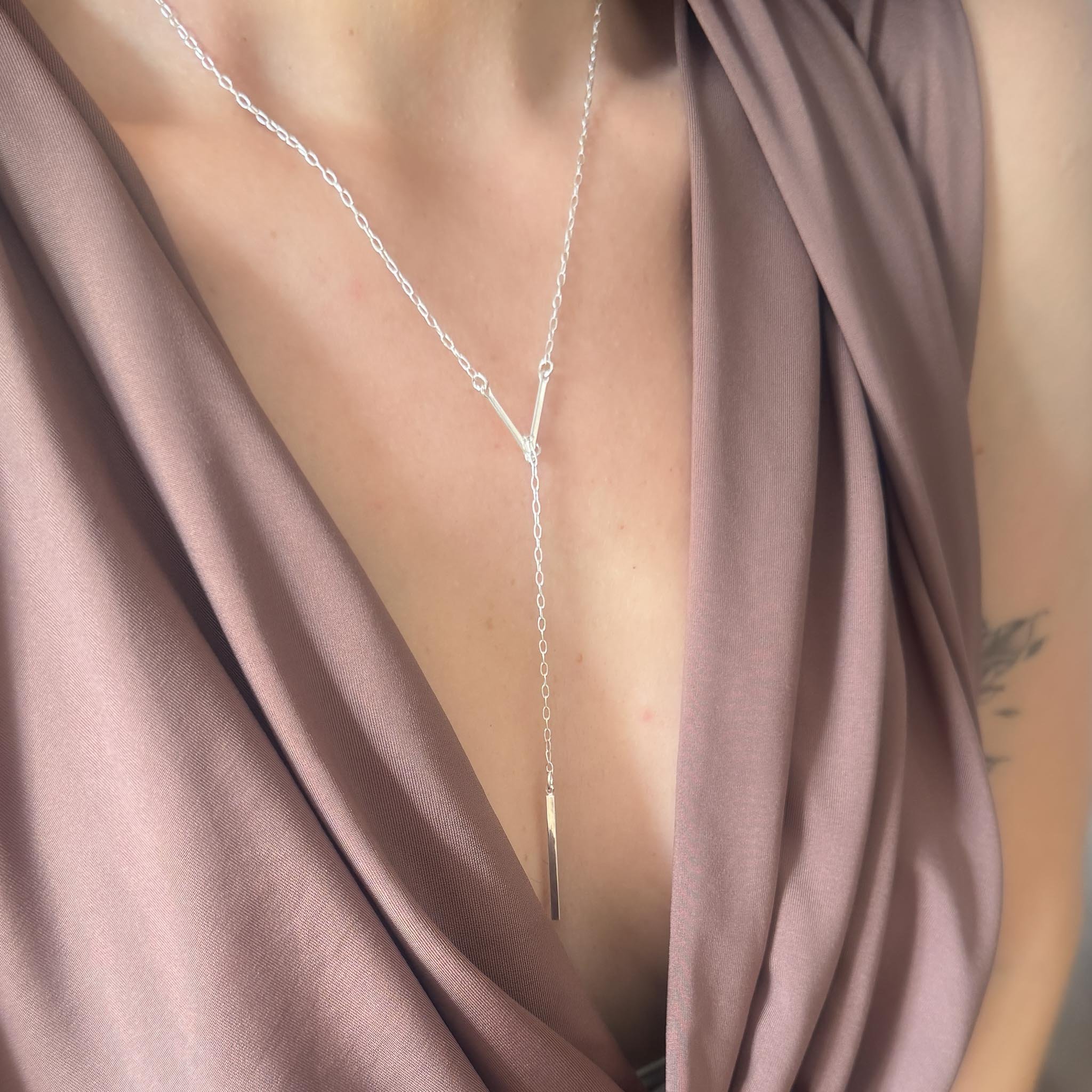 Colar Gravatinha - Minimal Chic
