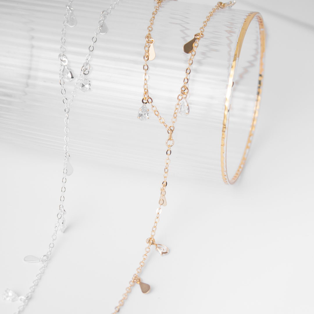 Colar Gravatinha - Gotinhas Lisas e Cristais