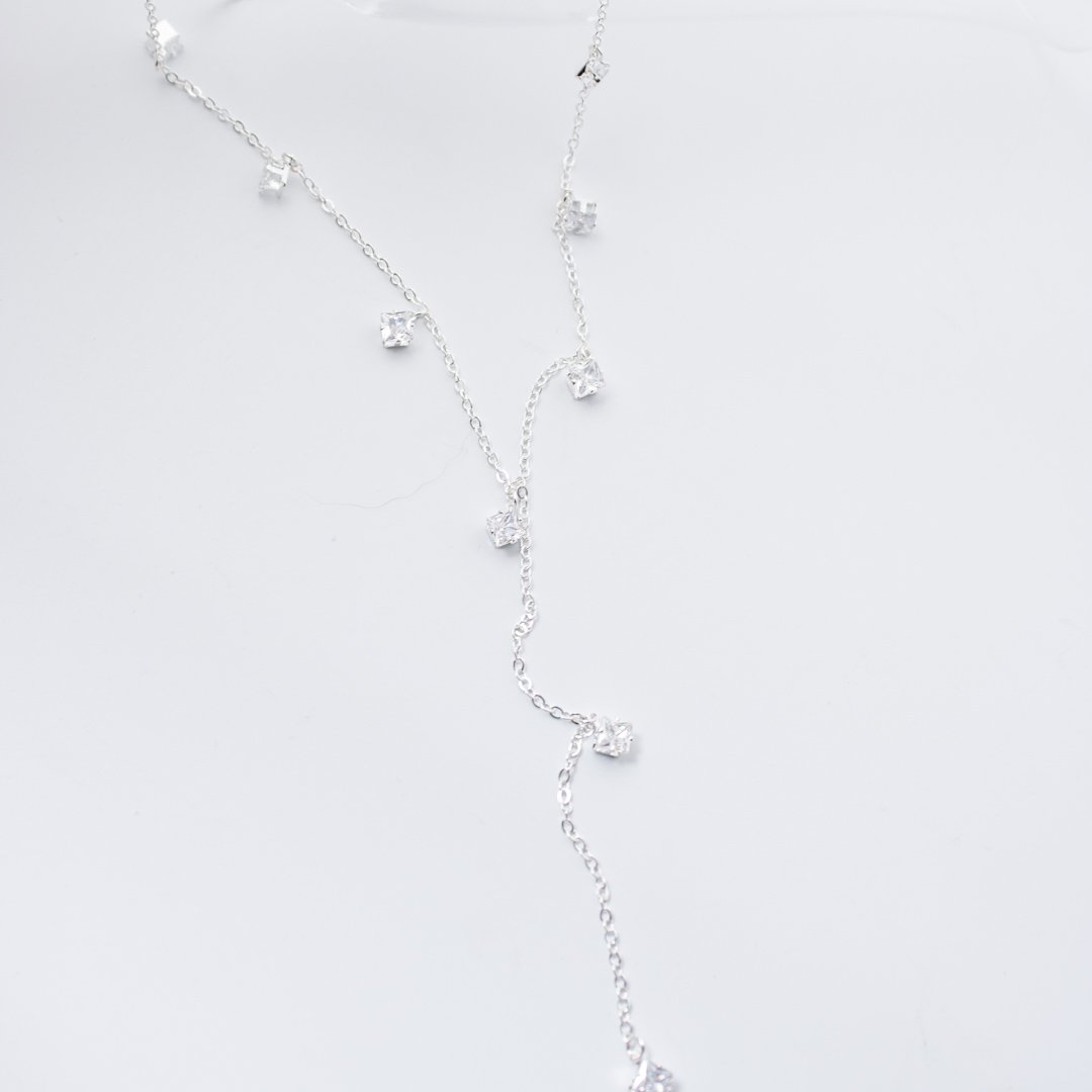 Colar Gravatinha - Quadradinhos Zircônia