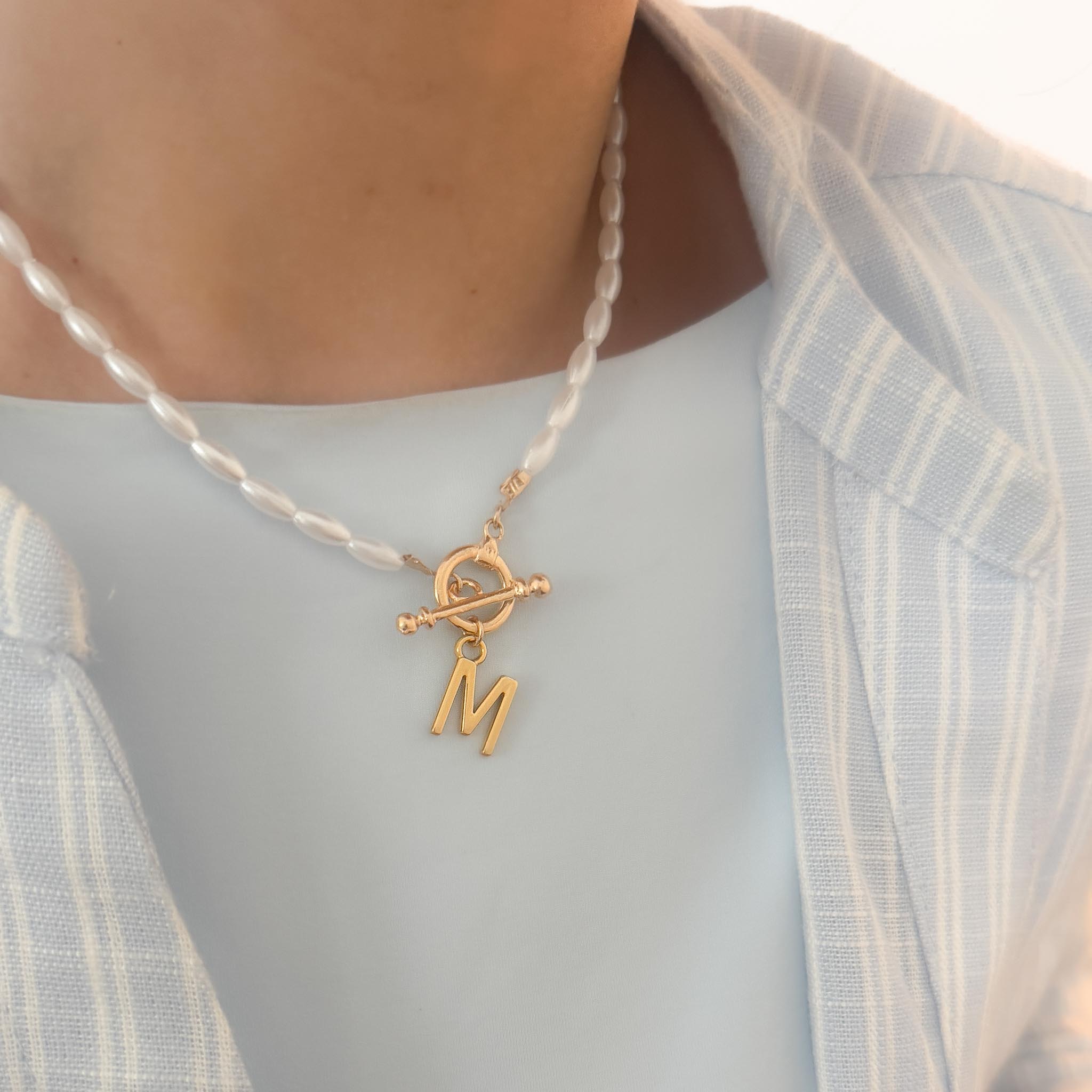 Colar Curto - Pérolas Baguete e Letra