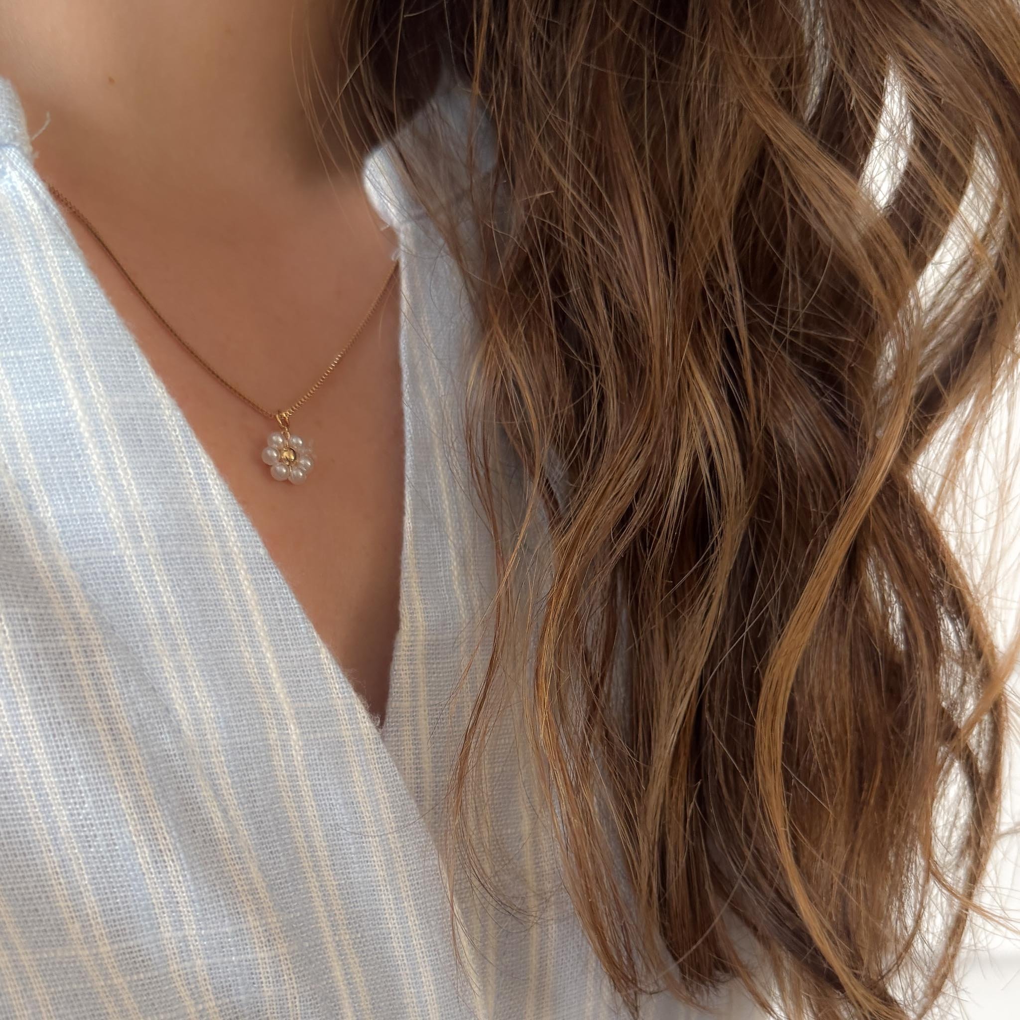 Colar Médio - Flor de Pérolas