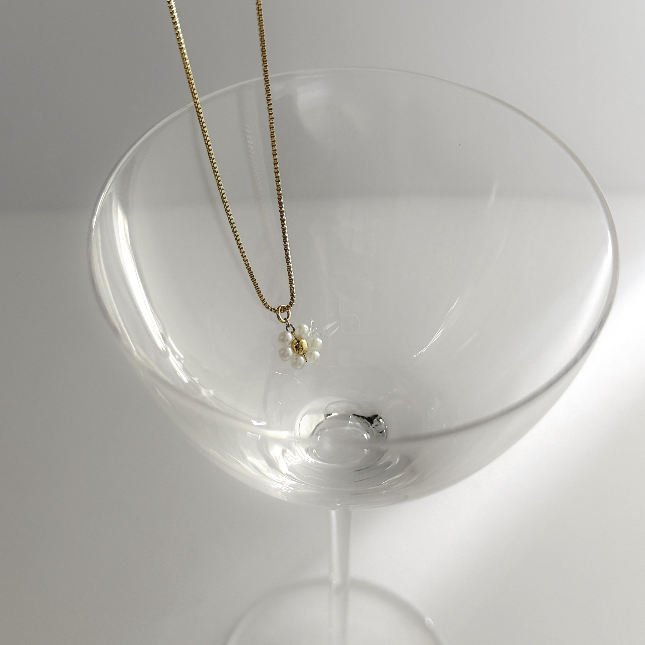 Colar Médio - Flor de Pérolas