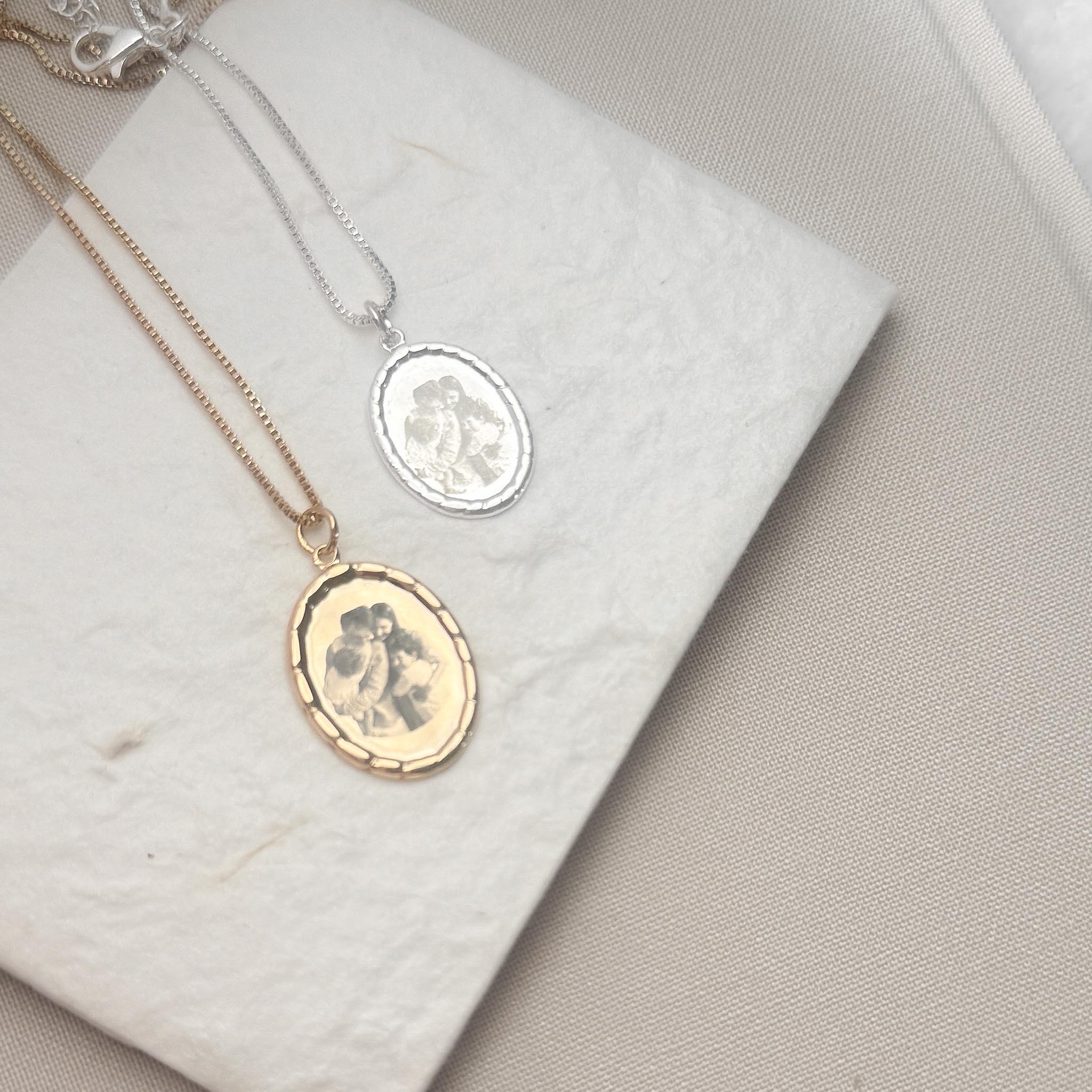 Colar Médio - Medalha Oval (Escolha o tam)