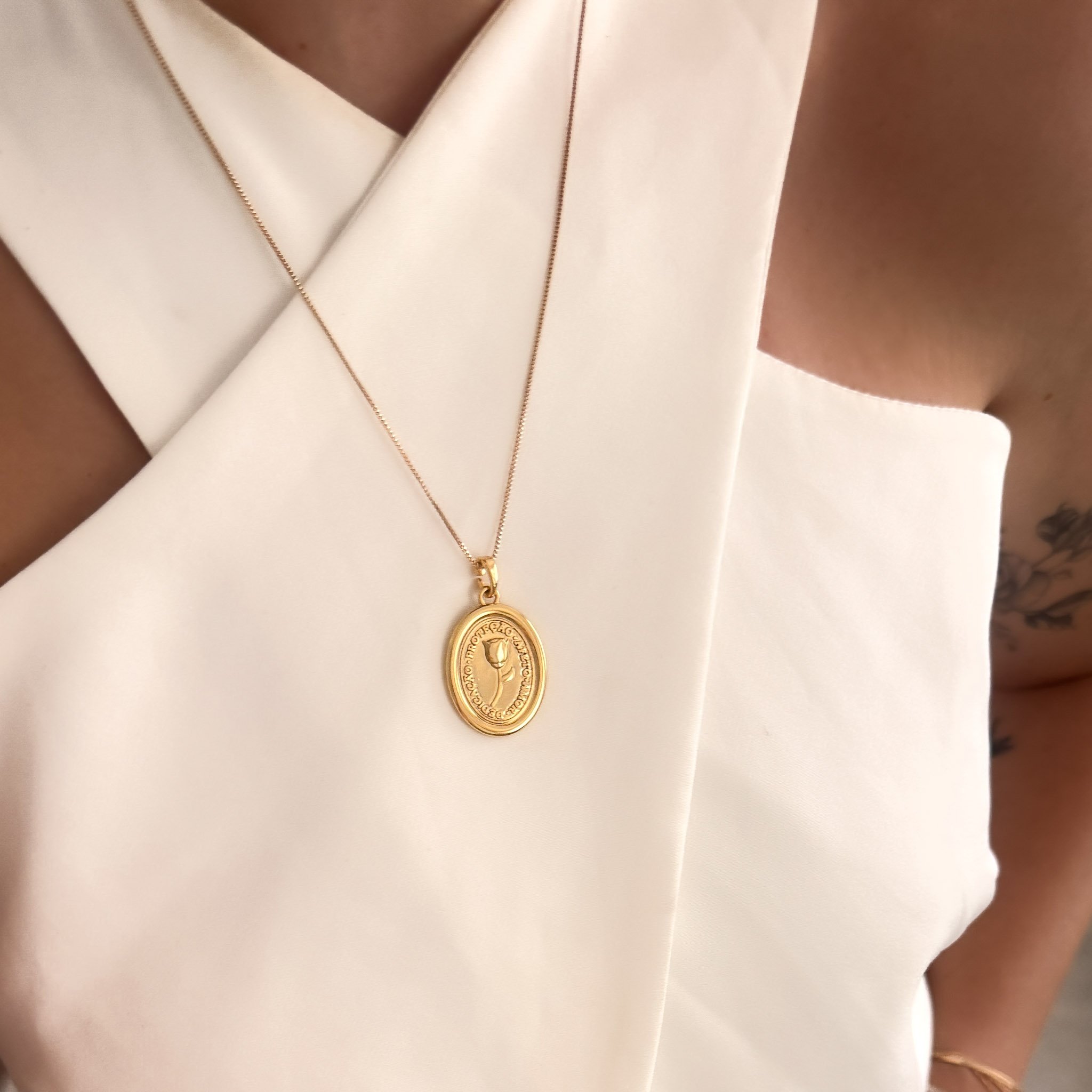 Colar Médio - Medalha Rosa