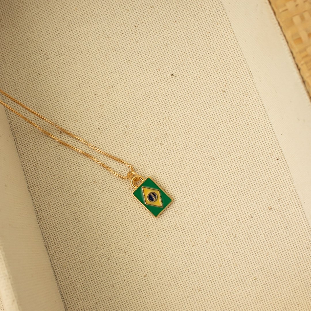 Colar Médio - Bandeirinha Esmaltada