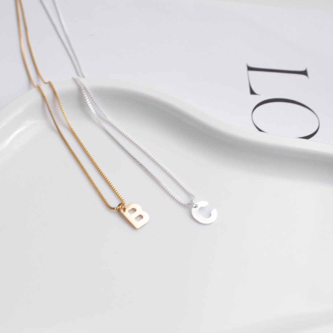 Colar Médio - Inicial Lisa