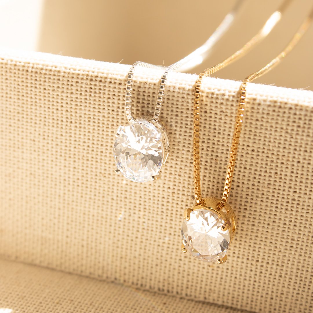 Colar Médio - Pedra Oval Solitária