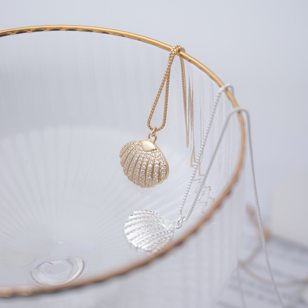 Colar Médio - Pingente Concha Zircônia