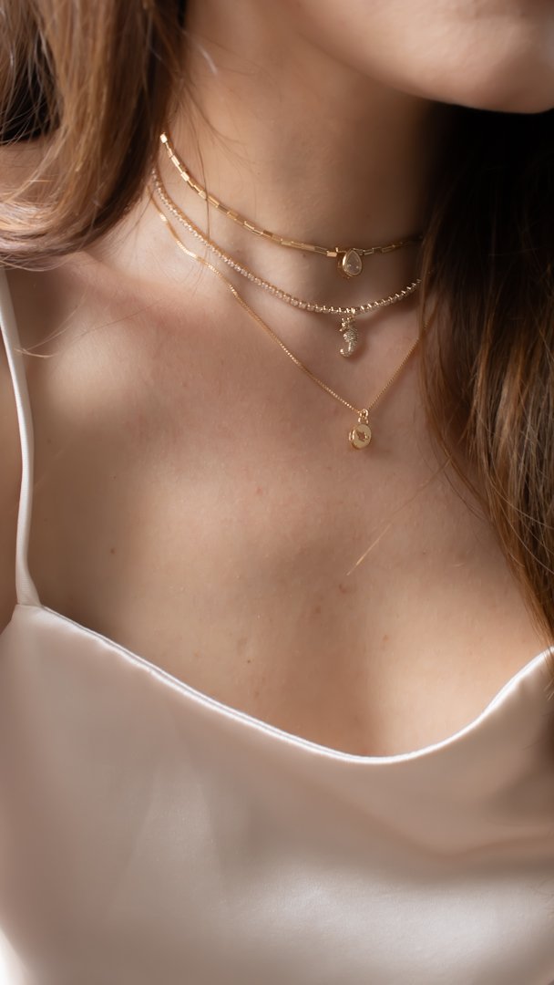 Colar Médio - Pingente Oval Divino