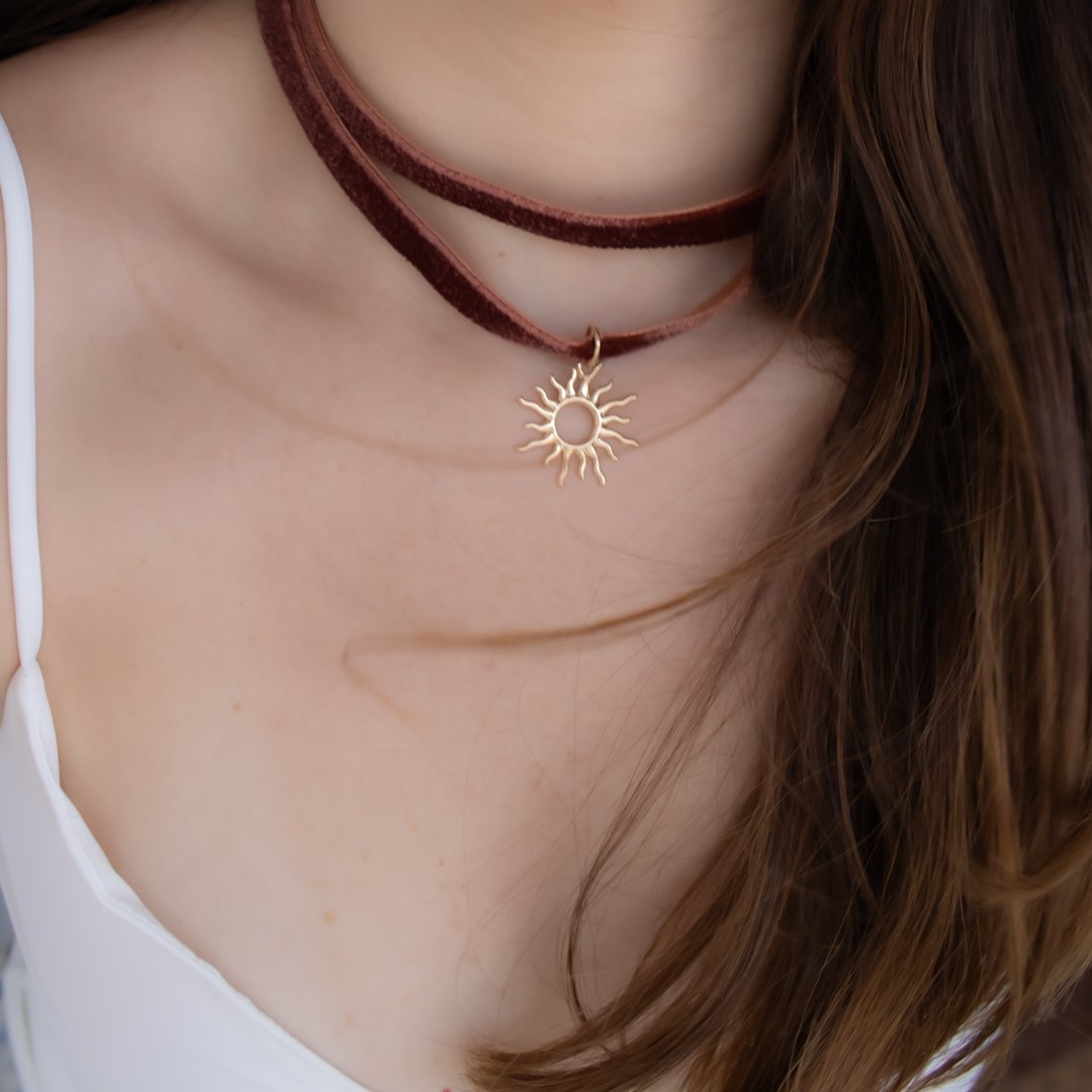 Colar Veludo - Sol
