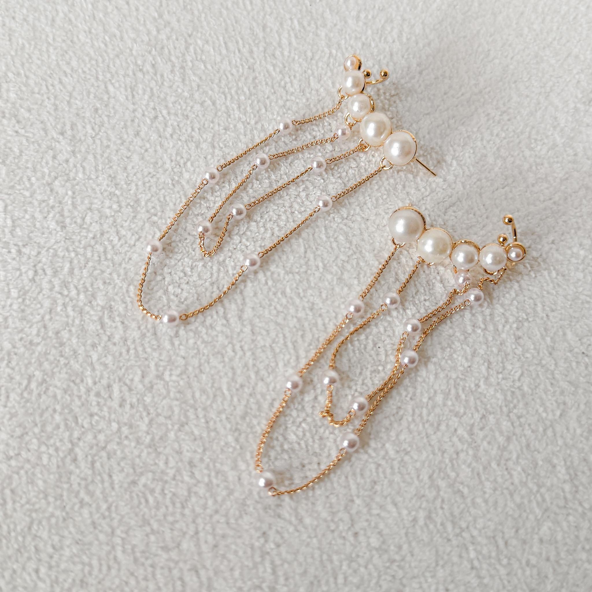 Ear Cuff - Correntes e Pérolas