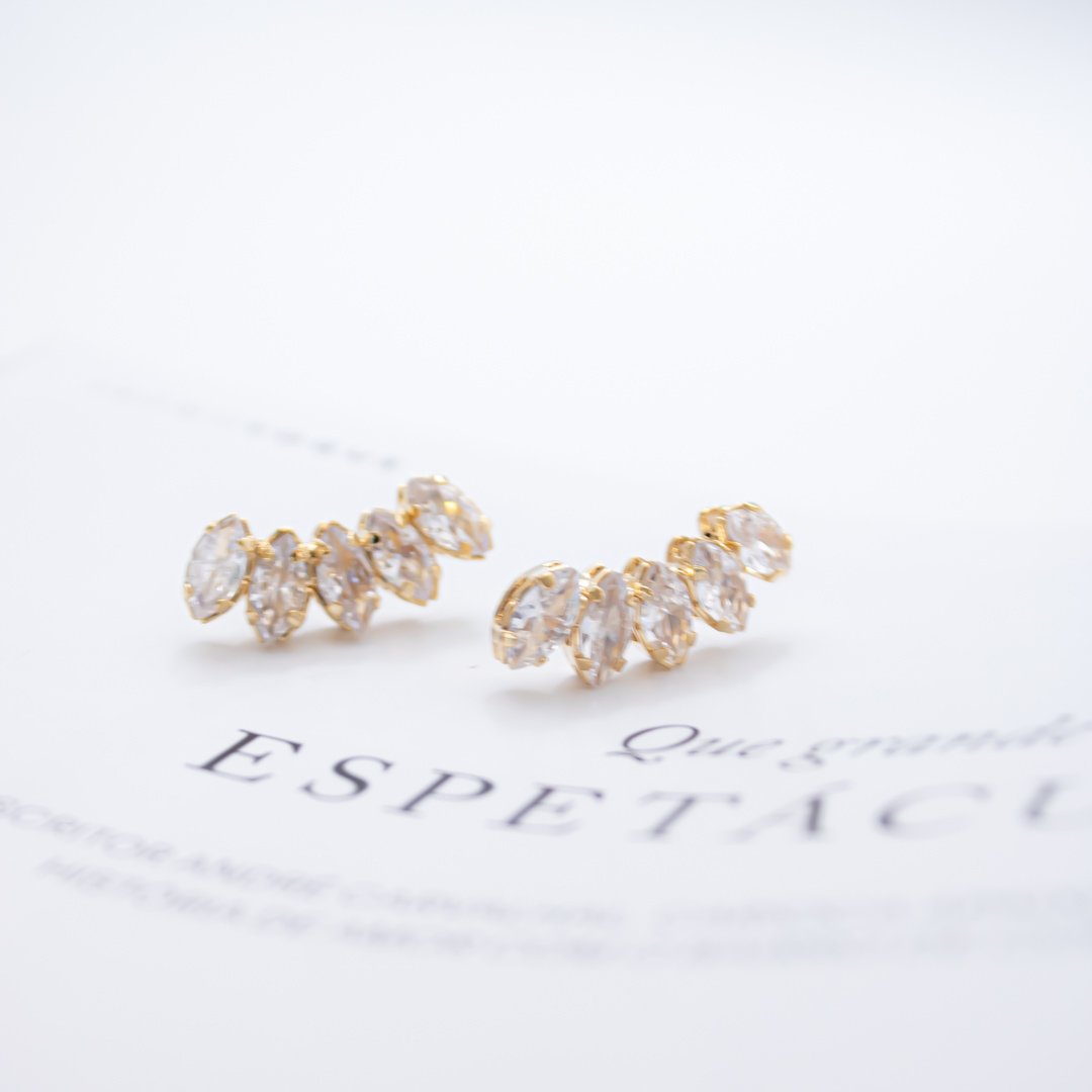 Ear Cuff - Navetes Zircônia (Escolha a cor)