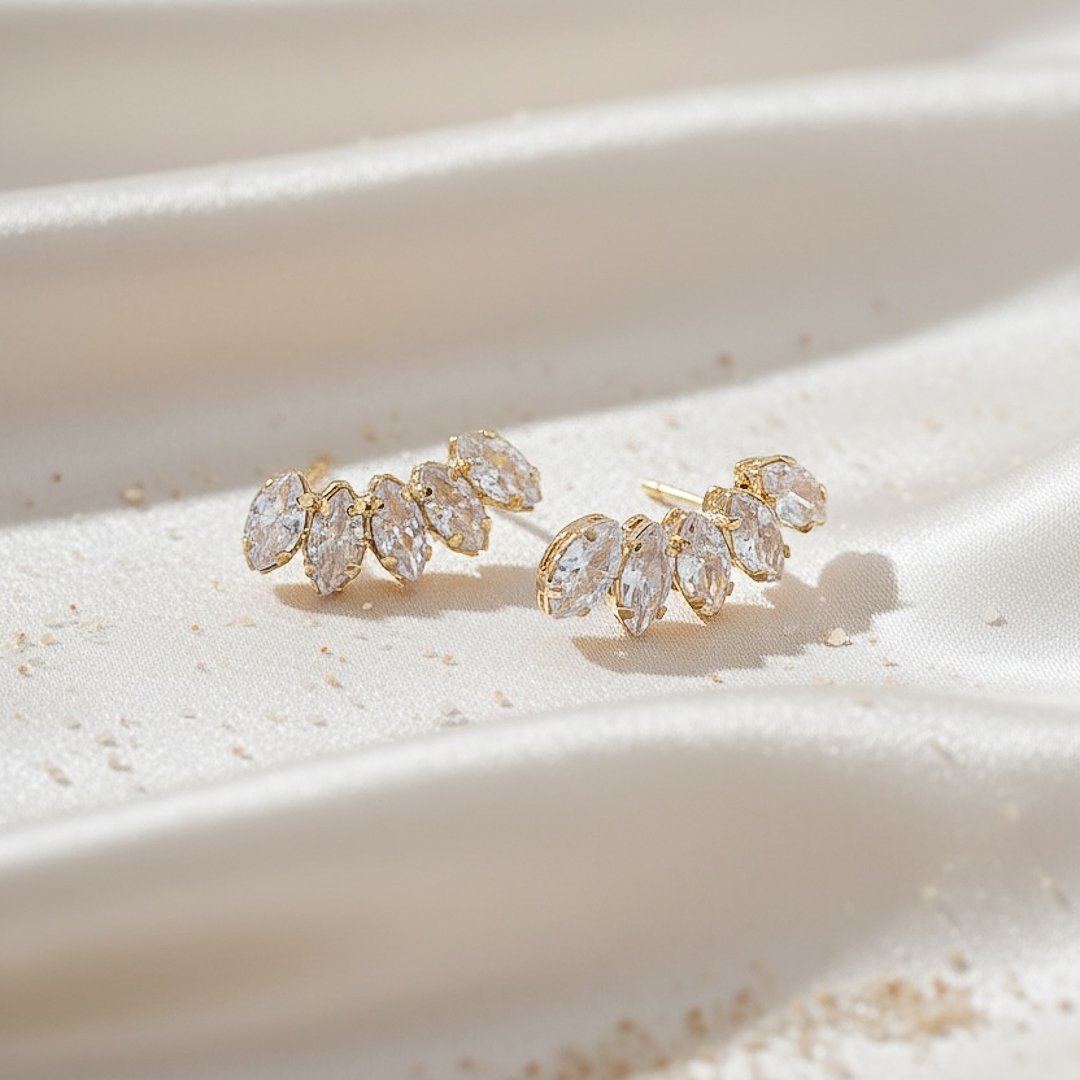 Ear Cuff - Navetes Zircônia (Escolha a cor)