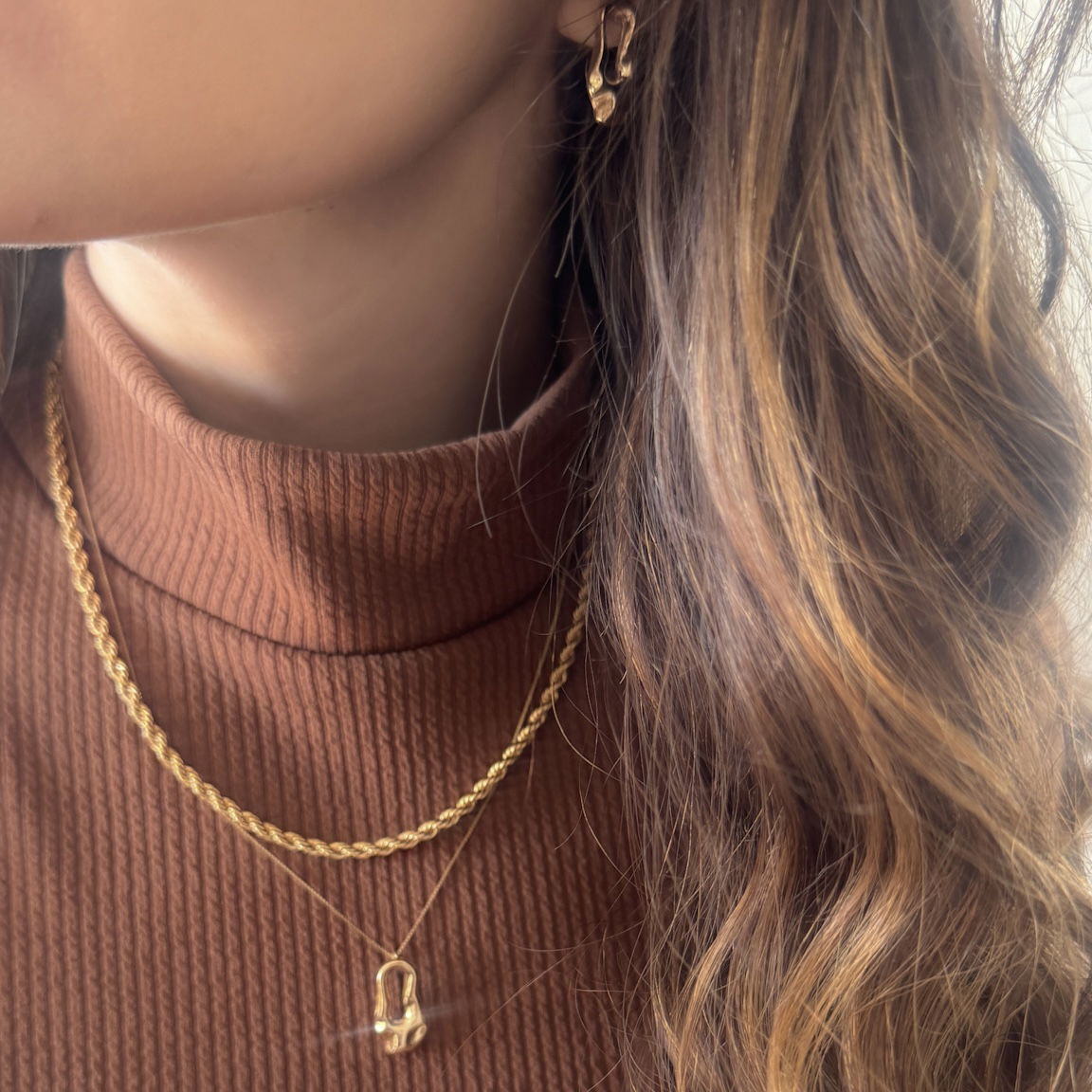 Kit Colar e Brinco - Pedra Vulcânica