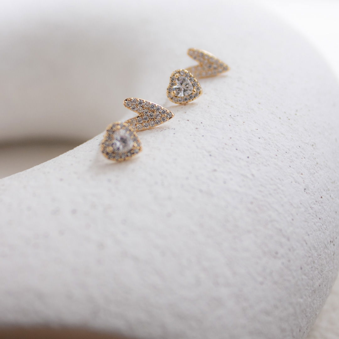 Kit de brincos - Corações Zircônia