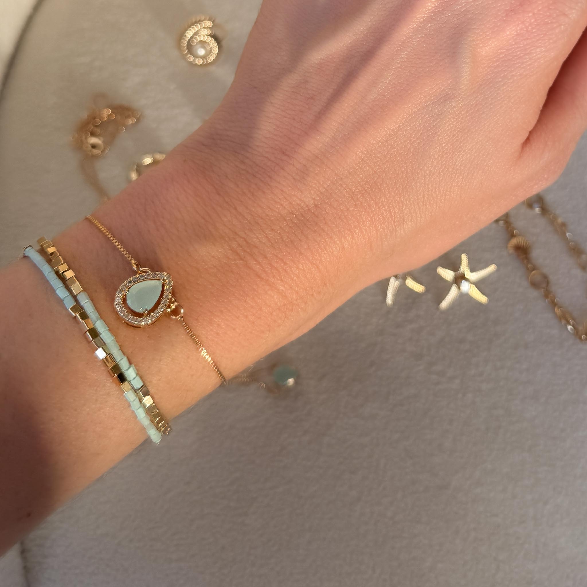 Pulseira Fecho Jóia - Gota Rosa ou Azul Leitoso